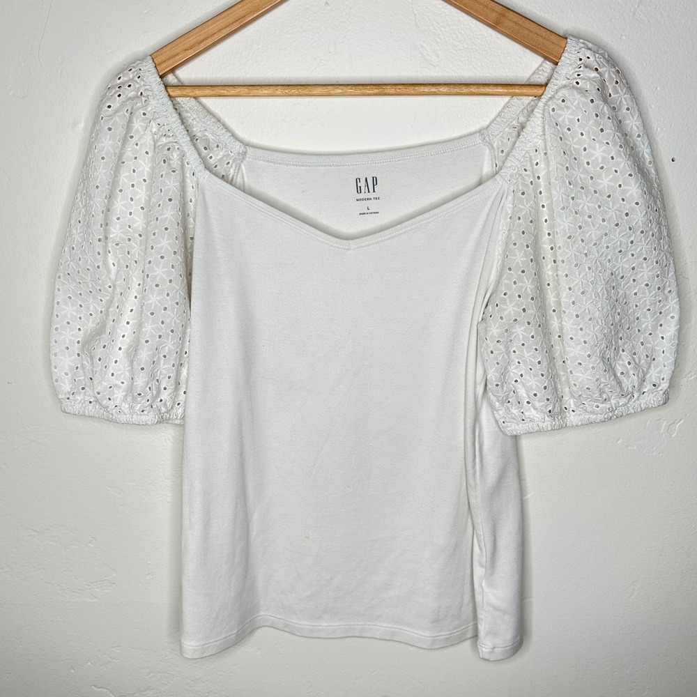 GAP‎ Modern Tee White Eyelet Puff Sleeve Square Neck Top Size Large Boho - Picture 2 of 5